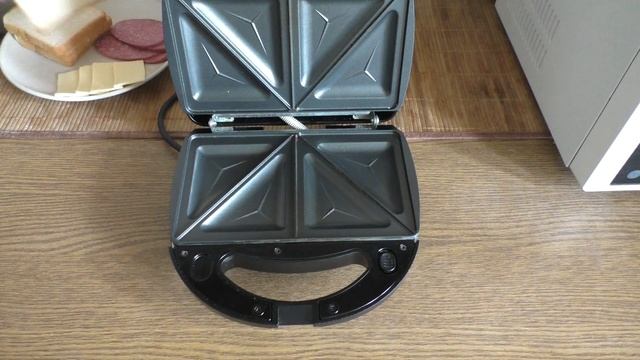 Мультипекарь Redmond RMB-611. Готовим Вкусные Сэндвичи (MultiBaker Ростер Бутербродница) смотреть онлайн