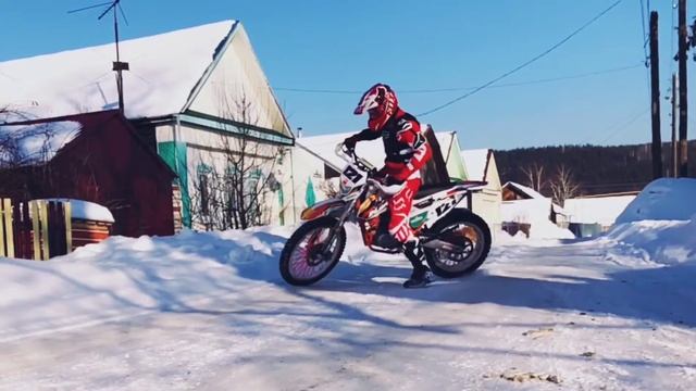 Говорят китай не валит/Очень красивый клип на KAYO K1 (в графике KTM) смотреть онлайн