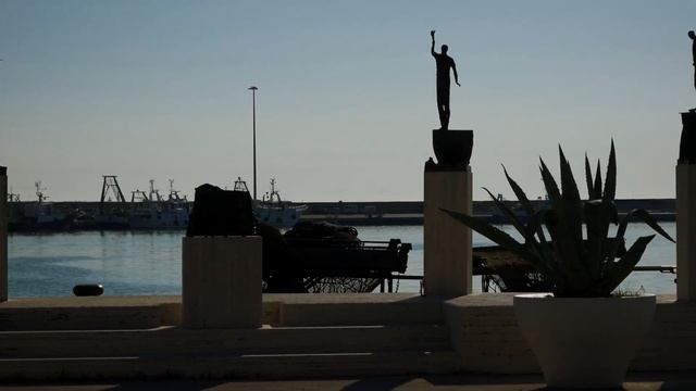 San Benedetto del Tronto - Una giornata d'estate смотреть онлайн