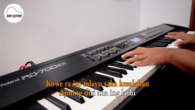 LATHI - WEIRD GENIUS FT. SARA FAJIRA | PIANO KARAOKE AND LYRICS (MALE KEY) смотреть онлайн