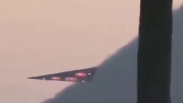 UFO FOOTAGE A EVIDENCE AMONG MILLIONS смотреть онлайн