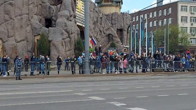 Продолжение репетиции Парада Победы 7 мая 2021 года. 110529-время. смотреть онлайн
