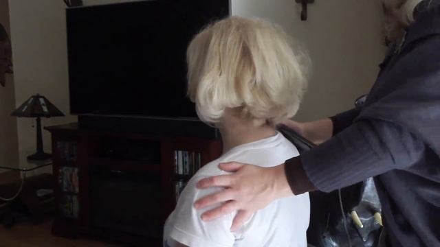 (1410) ОБЗОР ВОЛШЕБНОЙ РАСЧЕСКИ, КОТОРАЯ УКЛАДЫВАЕТ БЕЗ ТРУДА Conair - Infiniti Pro Spin Air Brush смотреть онлайн