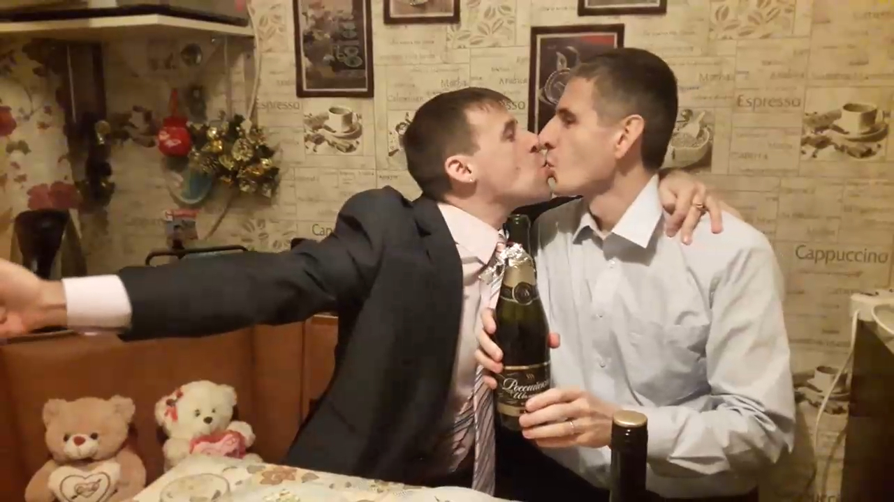 Happy New Year 2018 ! LGBT TRAVELS © Copyright.