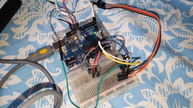 Ступентачая регулировка яркости на МК серии ATtiny смотреть онлайн