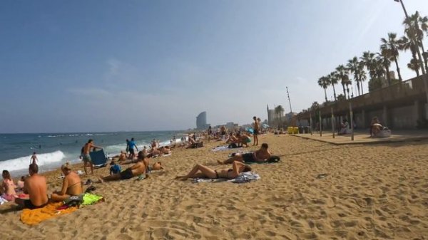 Barceloneta Beach 4K Virtual Walking Tour - Summer Vacation in Spain