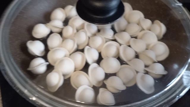 вкуснейшие пельмешки на сковороде в сливочном соусе смотреть онлайн