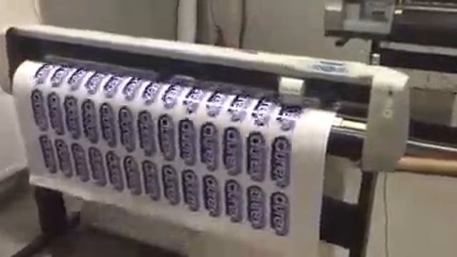 Плоттерная порезка пленки в компании MixArt смотреть онлайн