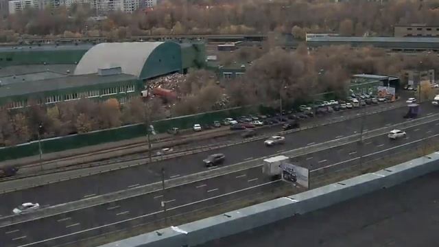 Круглосуточная работа мусоросортировки ООО "Хартия" (Алтуфьевское шоссе, д.51) под окнами домов смотреть онлайн