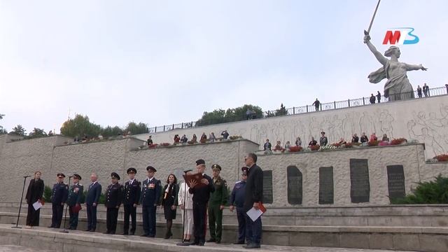 1000 волгоградских кадетов дали присягу на Мамаевом Кургане