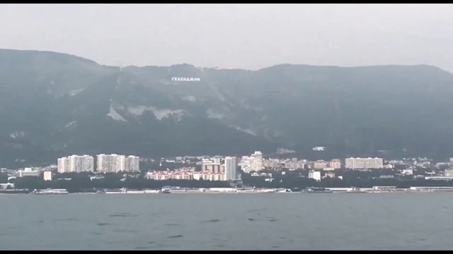 Путешествие в Геленджик и покатушки на электросамокате) смотреть онлайн