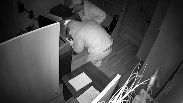 Кража со взломом ( Камера DS-201 Hiwatch) смотреть онлайн