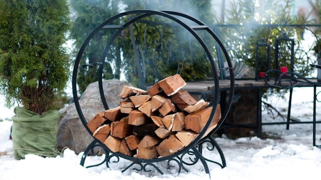 Дровницы для сада или дачи 