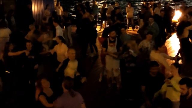Москва. Танцы в Парке Горького на набережной (28.08.2021) смотреть онлайн