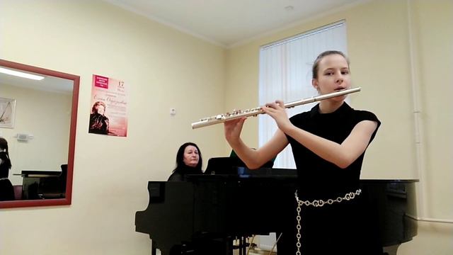 Саввина Марта, флейта, 12 лет. F. Aubin. "Le Chandelier de Hanouka", М. Глинка "Вальс" смотреть онлайн