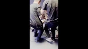 Шовхал навёл пистолет на Перса