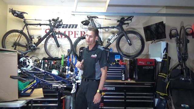 HC1 - Unpacking a TopEnd Force G Handcycle from shipping смотреть онлайн