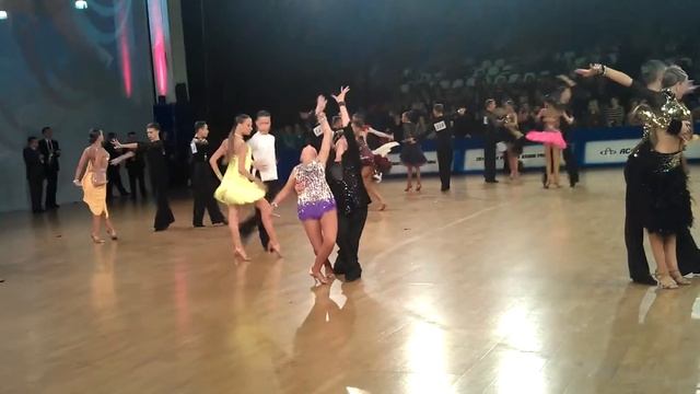 музыка и танцы смотреть онлайн