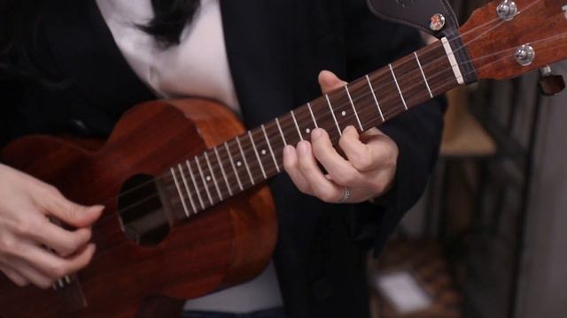 Queen- Love of my life, ukulele cover смотреть онлайн