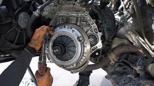 2008 Honda Civic Type-S 1.8L Petrol I-VTEC Clutch Replacement.