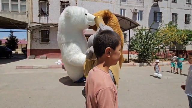 AYIQLAR XIZMATDA ISSIQDA BEARDANCE Медведь горит 🔥🔥🔥Roddom Beshik Toy Layk Sizdan