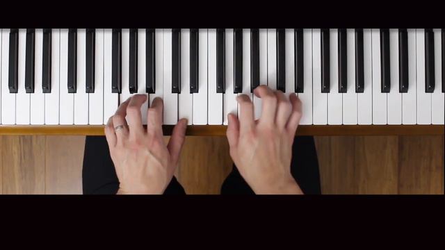 Never Gonna Give You Up (Intermediate Piano Tutorial) смотреть онлайн