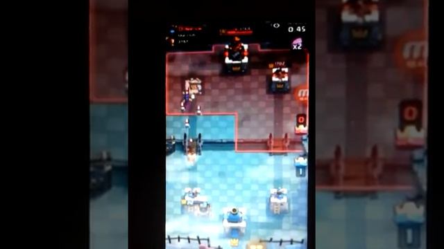 Бравлер Посейдон играет в клещ рояль смотреть онлайн