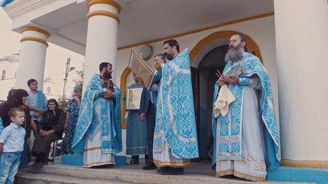 Праздничное богослужение в Храме Успения Пресвятой Богородицы смотреть онлайн