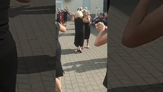 Институт третьего возраста г. Брест, ул. Комсомольская, 46 для танцоров 60+ Добро пожаловать) смотреть онлайн
