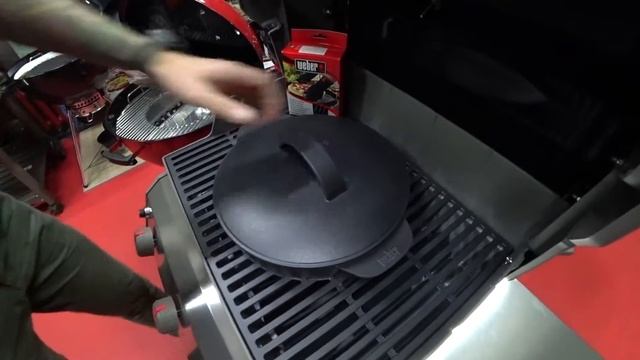 Голландская печь Weber GBS. Обзор аксессуара смотреть онлайн