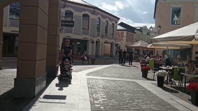 Outlet village Белая дача. Фонтаны/красота/магазины смотреть онлайн