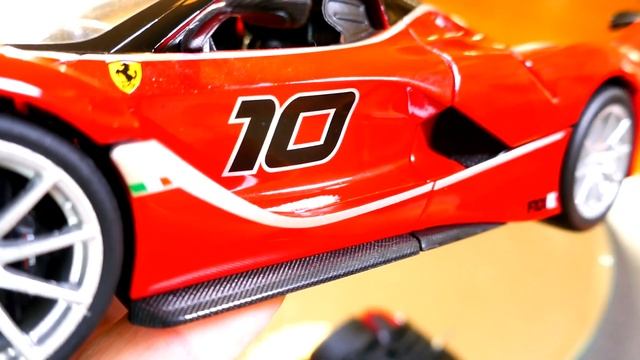 Ferrari FXX K by Maisto in 1/18 scale смотреть онлайн