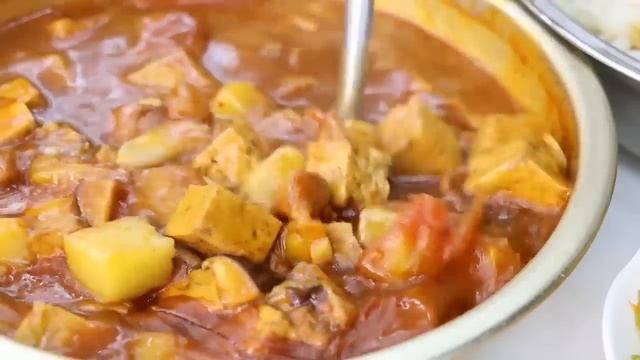 10 pounds of pork to do "sauce meat mixed noodles", big mouth shiver noodles really enjoyable！ смотреть онлайн