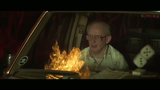 Lance-flammes vs Extincteur en slow motion смотреть онлайн