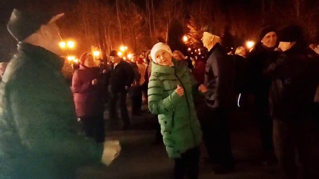 МЫ СЕГОДНЯ ДОГОНИМ УДАЧУ!🕺💃/ТАНЦЫ В ПАРКЕ ГОРЬКОГО ХАРЬКОВ 2021 смотреть онлайн