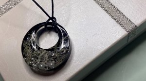 Урок 3. Заливка с окрашиванием и сложной композицией. Украшения из эпоксидной смолы для начинающих.