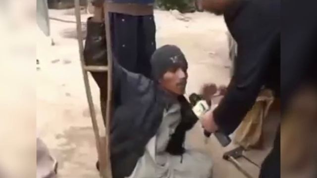 Fake Beggars Who Were Caught Red Handed смотреть онлайн