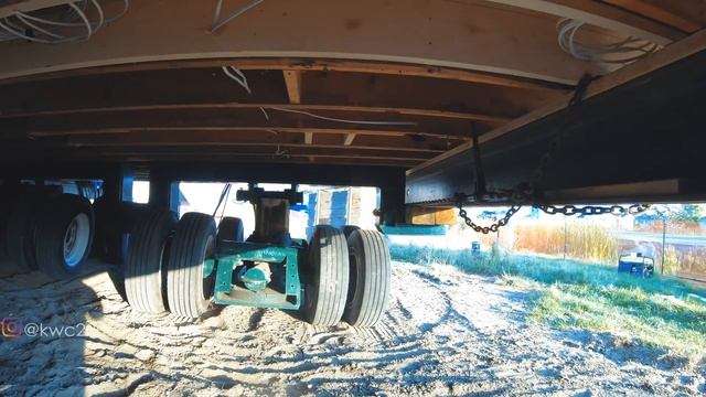 Moving a House to New Property (POLICE ESCORT) смотреть онлайн