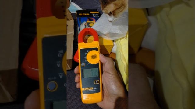 FLUKE 302+ CLAMP METER (AC Current Only)