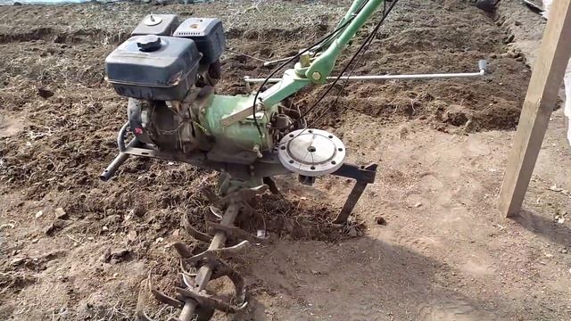 Фрезеровка мотоблоком/вспашка огорода смотреть онлайн