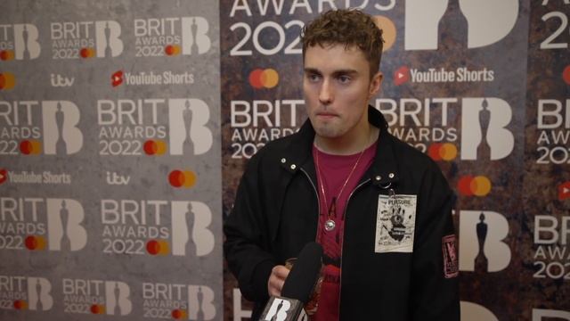 BRITs 2022: Ed Sheeran, Little Simz & Sam Fender React to Awards смотреть онлайн