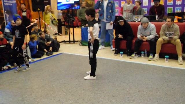 top8 7-10 лет bboy Bonobo vs Вжик - брейкданс чемпионат г.Одинцово смотреть онлайн
