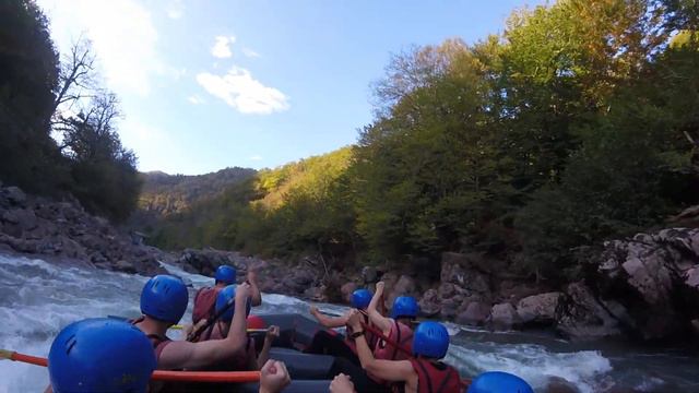 Рафтинг. Адыгея. Река Белая. Октябрь'22 смотреть онлайн