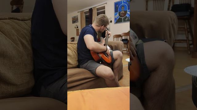 Андрей. Гитара. "Облака" (Егоров). смотреть онлайн