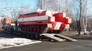 Специальная пожарная машина в музее Уралвагонзавода 05.04.2019 смотреть онлайн