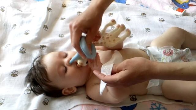 Чистим носик ребенку смотреть онлайн
