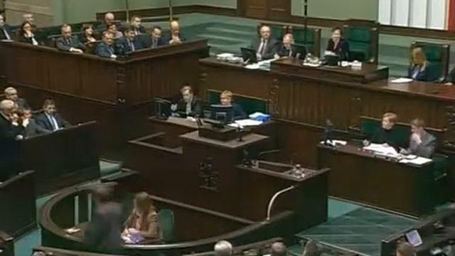 [82/435] Ewa Kopacz: Dziękuję bardzo, panie pośle. Bardzo proszę o zadanie pytania... Zgłosi... смотреть онлайн