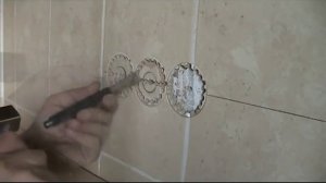 Установка розетки на кафель своими руками.