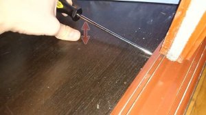 Шкаф-купе ремонт: откатывается створка двери Что делать? регулировка направляющей открывается дверк