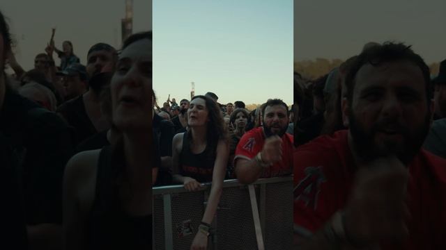 Collecting memories on the road. Thank you Summer Breeze!! #beyondtheblack #sboa смотреть онлайн